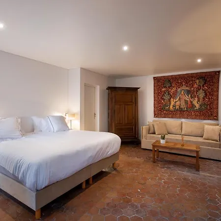 Les Remparts Et Demeures Historiques Beaune (Cote d'Or)