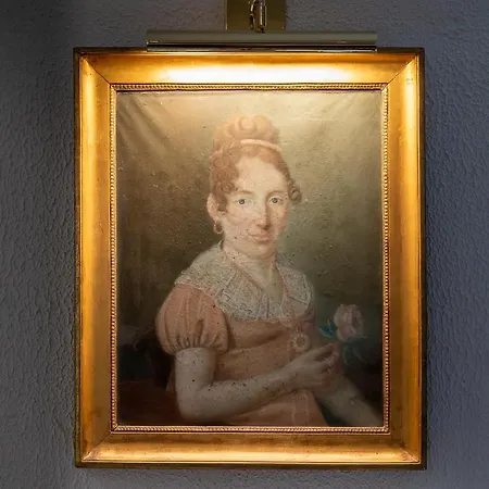 Les Remparts Et Demeures Historiques ביון