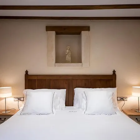 Hotel Les Remparts Et Demeures Historiques 4*