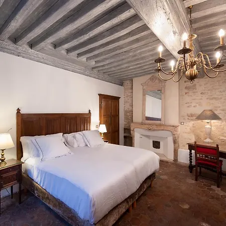 Les Remparts Et Demeures Historiques Beaune (Cote d'Or)