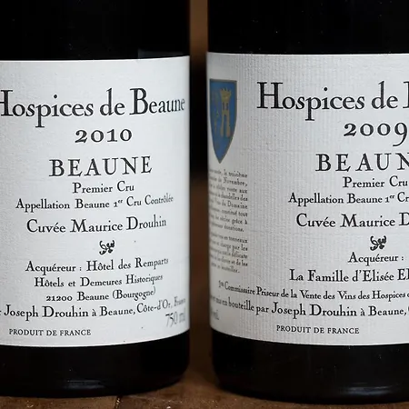 Les Remparts Et Demeures Historiques