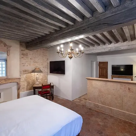 Les Remparts Et Demeures Historiques Hotel