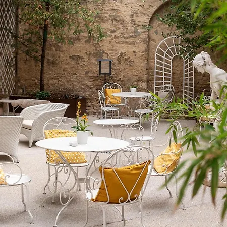 Les Remparts Et Demeures Historiques Hotel 4*