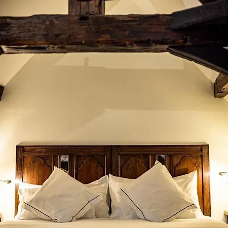 Hotel Les Remparts Et Demeures Historiques