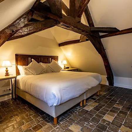 Les Remparts Et Demeures Historiques Beaune (Cote d'Or)