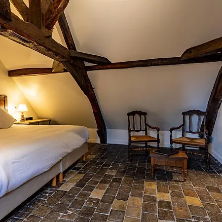 Les Remparts Et Demeures Historiques Szálloda 4*