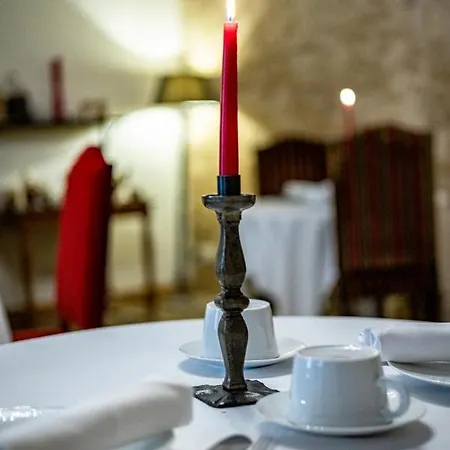 מלון Les Remparts Et Demeures Historiques 4*