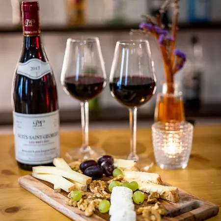 מלון Les Remparts Et Demeures Historiques 4*