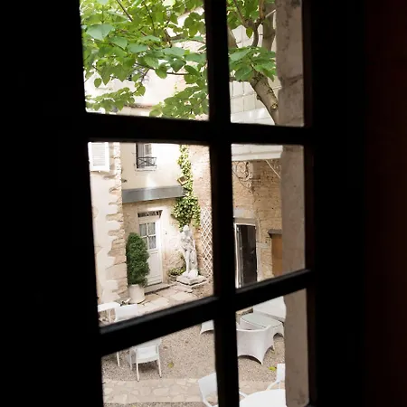 Les Remparts Et Demeures Historiques Hotel