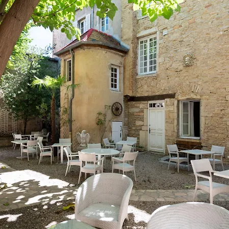 Les Remparts Et Demeures Historiques Hotel 4*