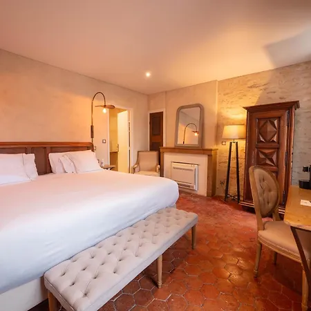 Hotel Les Remparts Et Demeures Historiques