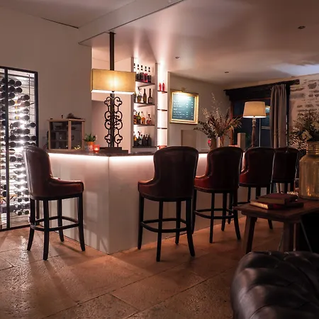 Hotel Les Remparts Et Demeures Historiques 4*