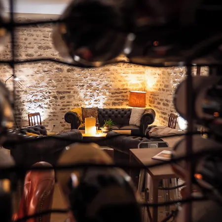 Hotel Les Remparts Et Demeures Historiques 4*