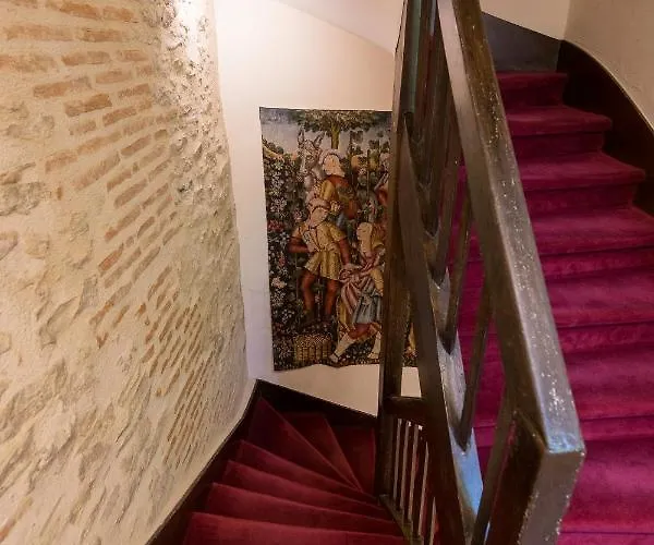 Les Remparts Et Demeures Historiques 4*