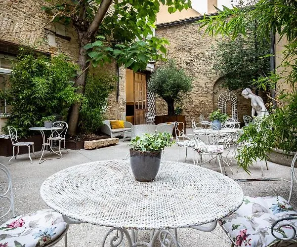 Hotel Les Remparts Et Demeures Historiques 4*