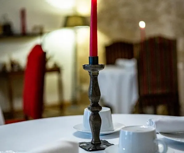 Готель Les Remparts Et Demeures Historiques 4*