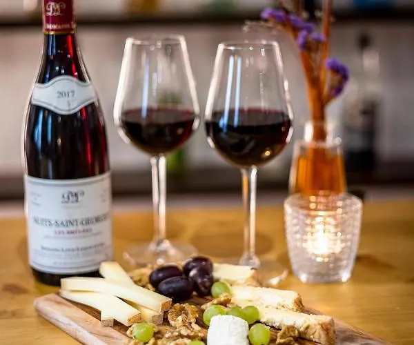 Hotel Les Remparts Et Demeures Historiques 4*