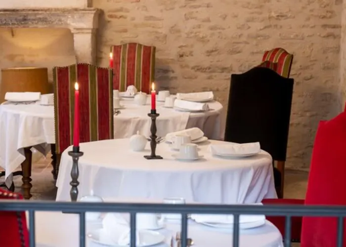 Les Remparts Et Demeures Historiques Hotel