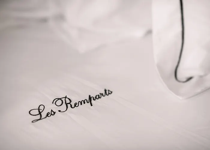 Hotel Les Remparts Et Demeures Historiques