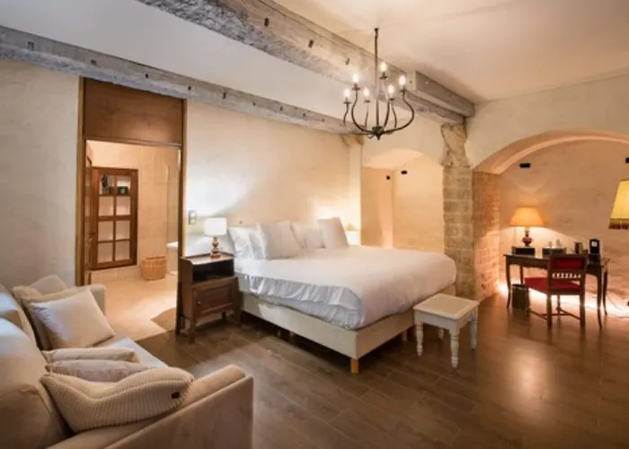 Les Remparts Et Demeures Historiques 4*