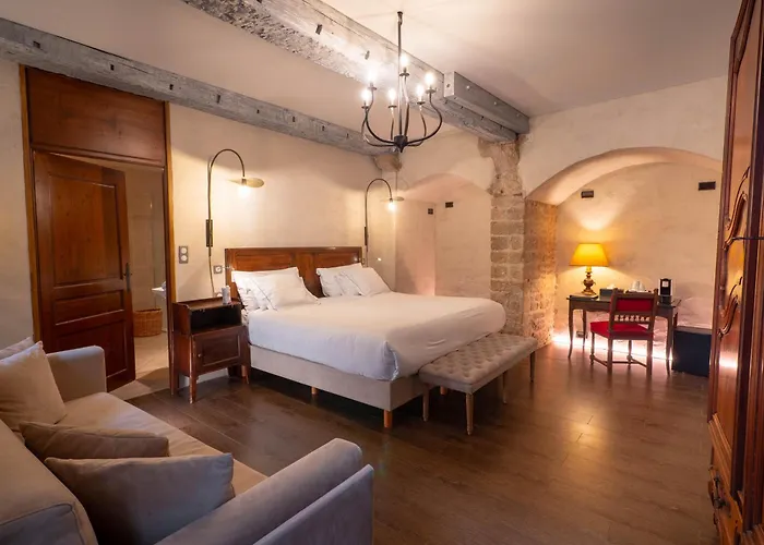 Les Remparts Et Demeures Historiques 4*