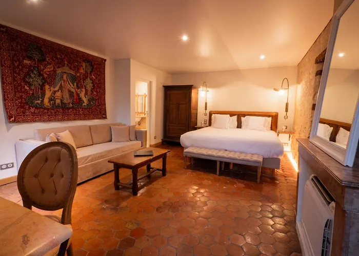 Hotel Les Remparts Et Demeures Historiques